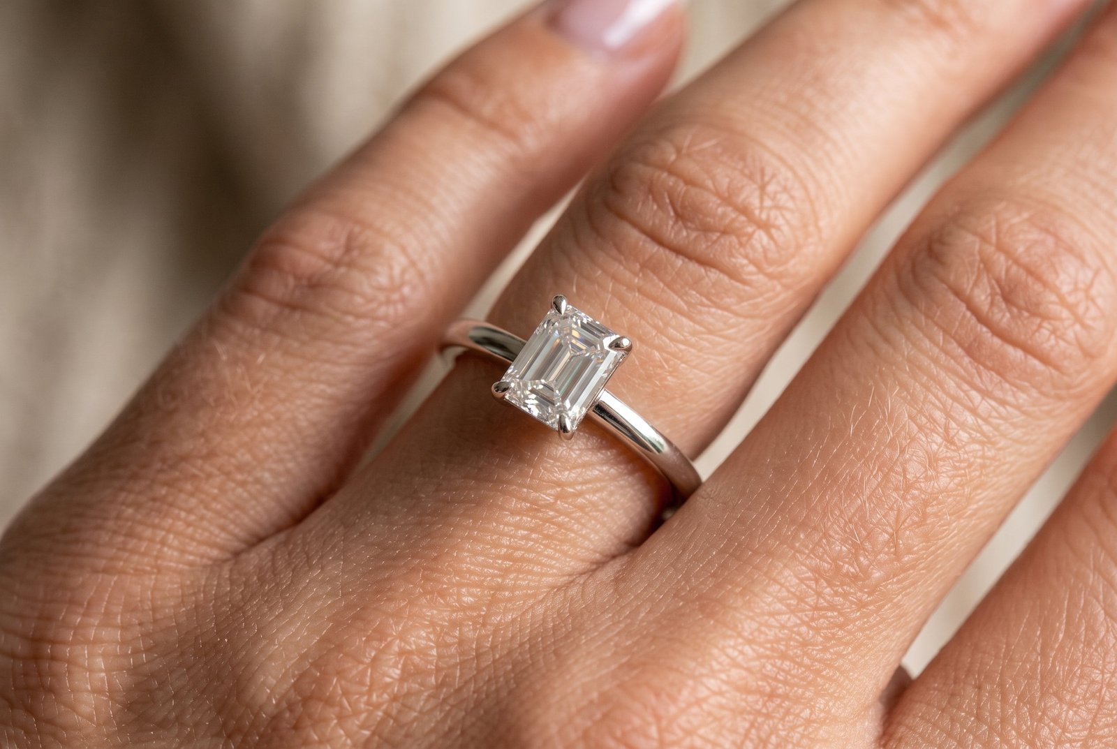 The Chic Frame — 1ct Lab-Grown Emerald Cut Diamond Ring - Image 2