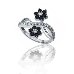 Grandeur Sapphire Bloom — 0.65ct Natural Sapphire Ring in Sterling Silver