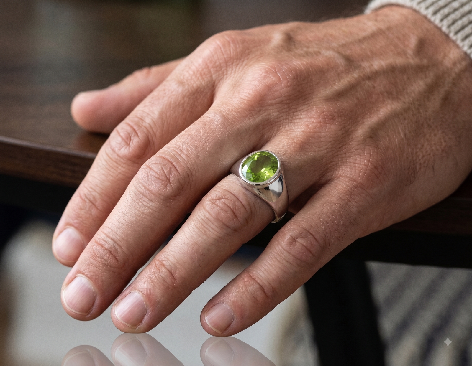 Green Dominion — Men's 4–5ct Natural Peridot Ring in Sterling Silver - Image 2