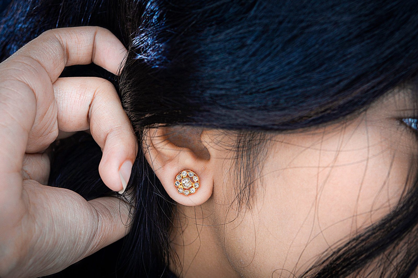 The Art of Diamond Polki Studs — Raw Uncut Diamond in 21k Gold - Image 2